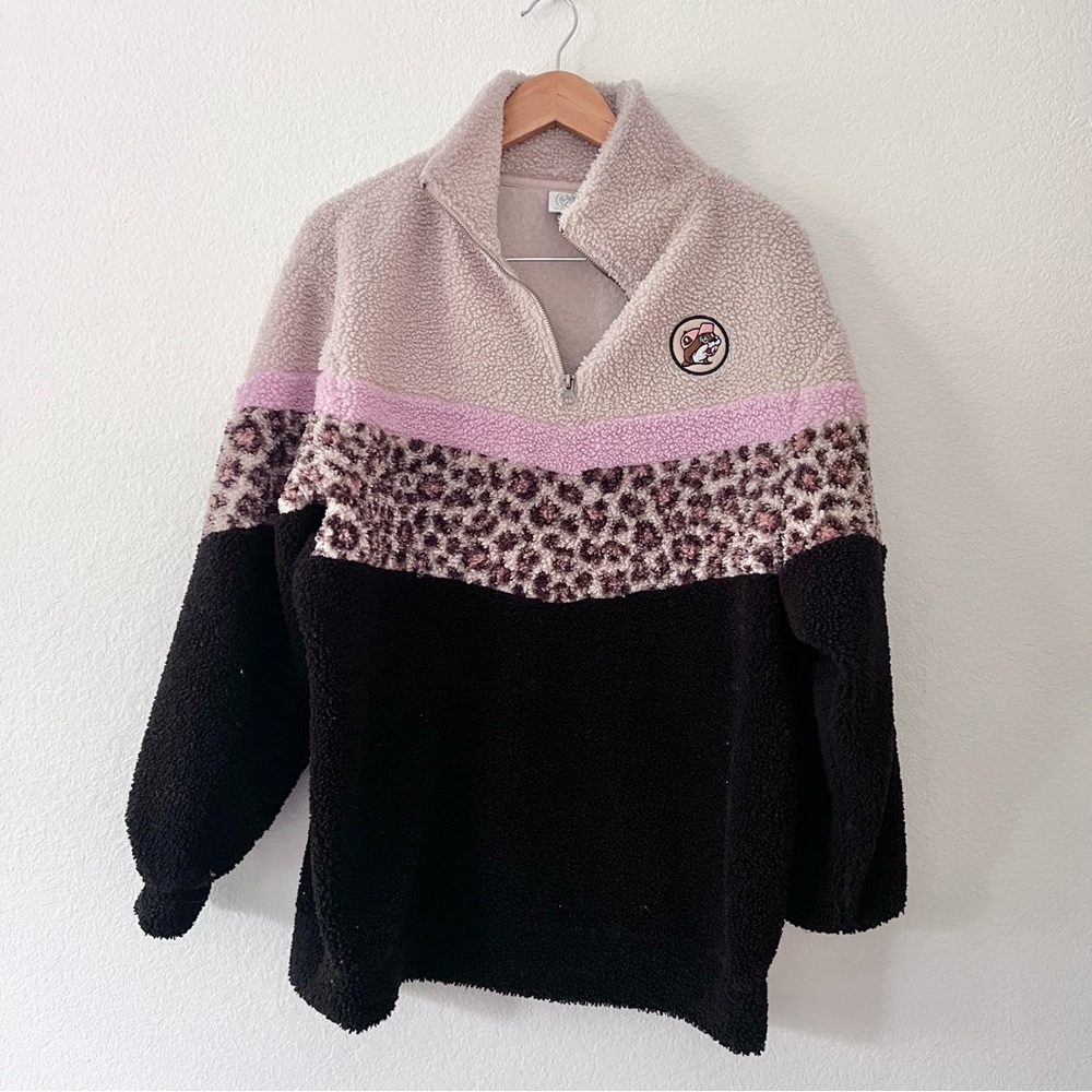 Buccee’s Leopard Print Pink Sherpa Pullover Sz M
